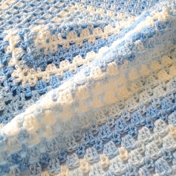 Crochet BABY BLANKET AFGHAN Granny Square 30"x 30" Blue White Girl Boy Girl - Picture 3 of 13